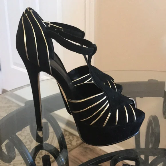 Elegant Black and Gold Platform Heels - Picture 2 of 7